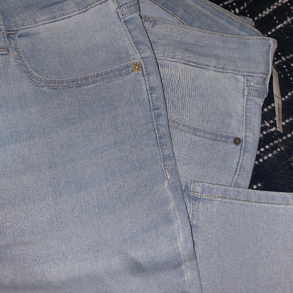 No longer available - Picture 3 of 4